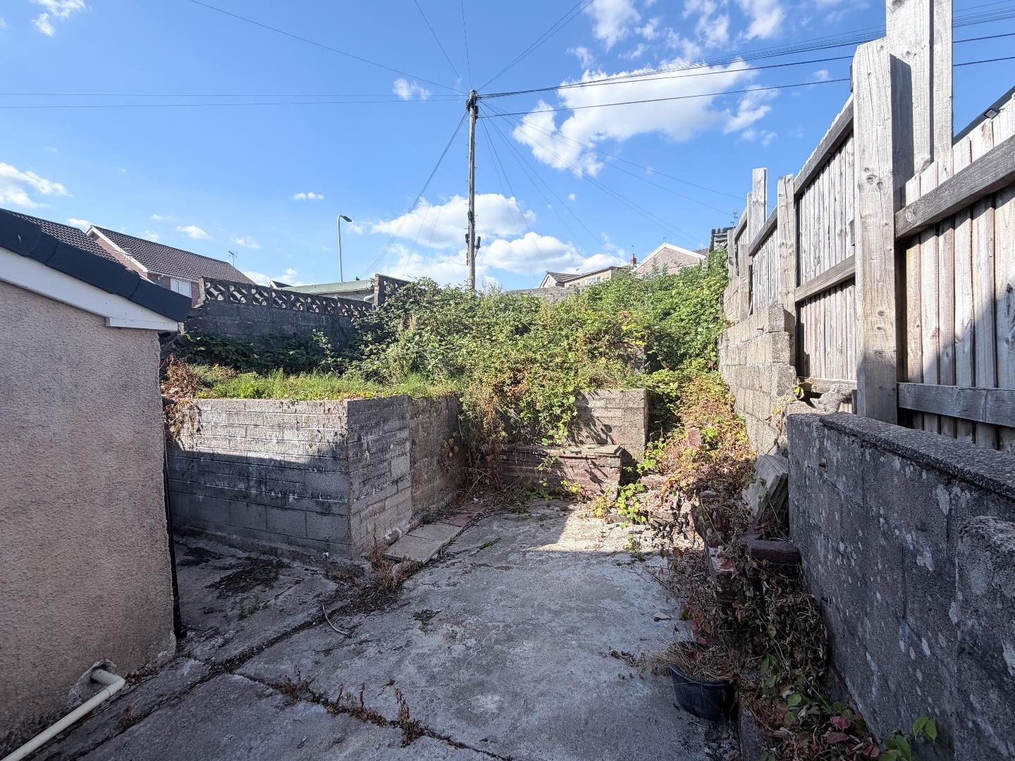 The Avenue, Tonyrefail, Porth, Rhondda Cynon Taff, CF39 8PR